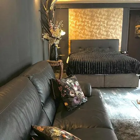 La Black / Les Romantiques A Centre Historique *