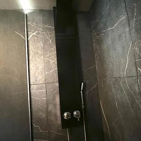 La Black / Les Romantiques A Centre Historique 公寓 *