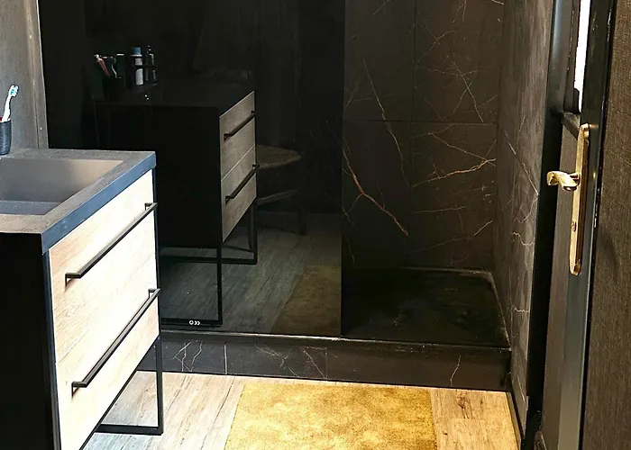 Apartman La Black / Les Romantiques A Centre Historique *