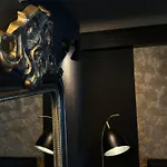 Apartament La Black / Les Romantiques A Centre Historique