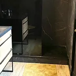 Apartament La Black / Les Romantiques A Centre Historique *
