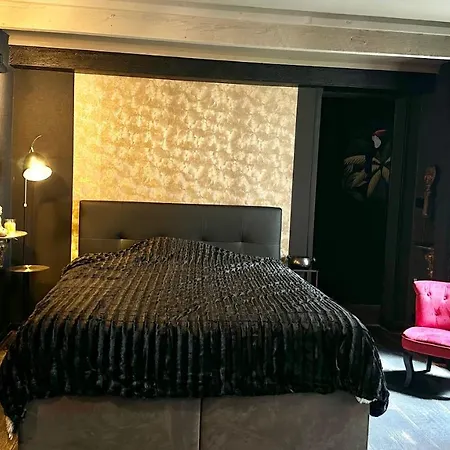 La Black / Les Romantiques A Centre Historique Apartment
