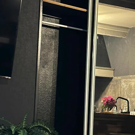 Apartmán La Black / Les Romantiques A Centre Historique *